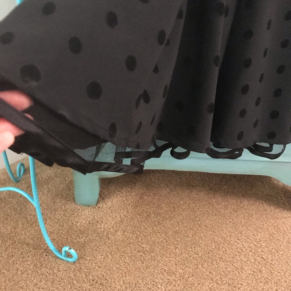 Dress - Picture 7 of 8